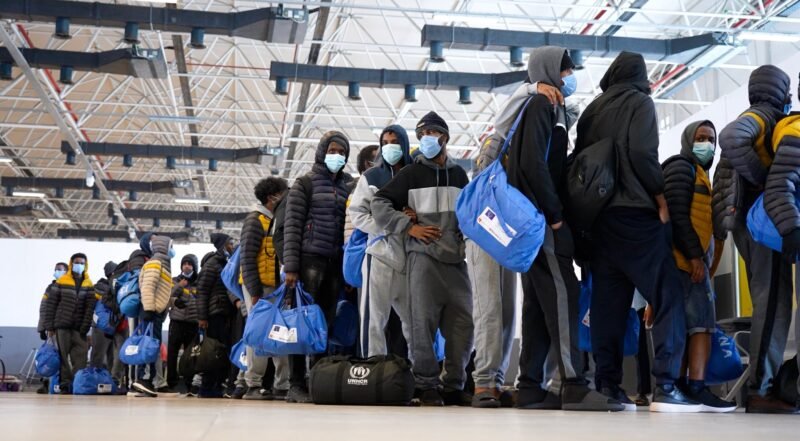 Immigrants return from Libya