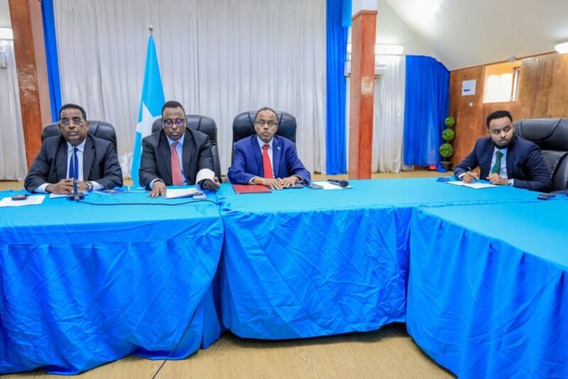 Somali officials meeting IC