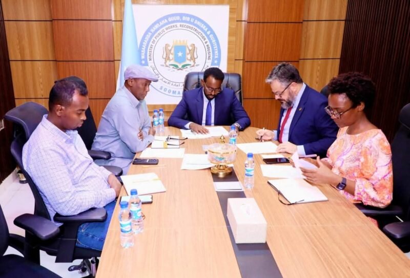 Minister of Public Works and IOM