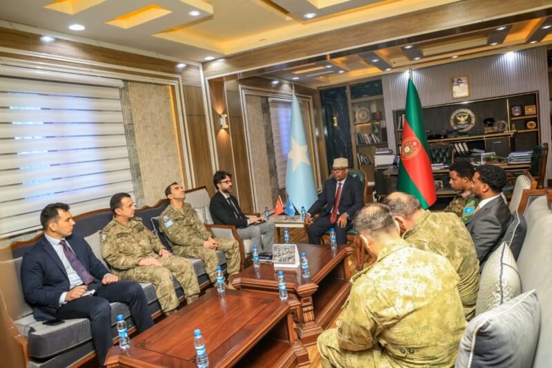 Somali Defence Minister Fiqi and Turkish Ambassador