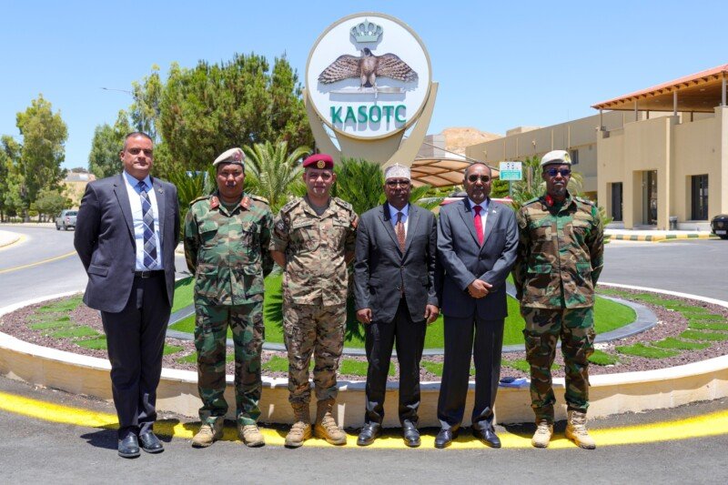 minister of Defence Fiqi visit Jordan training centre2